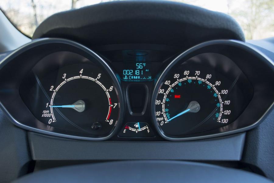  Ford Fiesta 1.0L EcoBoost 2014 года  (фото 16 из 23)
